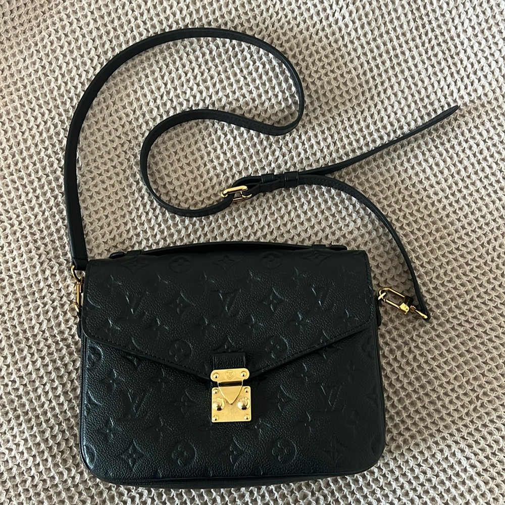 Auth Louis Vuitton Monogram Empreinte Black Leather Pochette Metis Crossbody